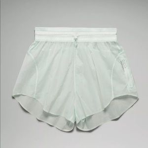 lululemon step out shorts